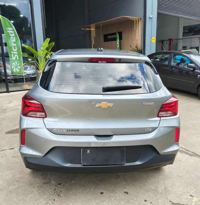 CHEVROLET ONIX HATCH LTZ 1.0 12V TB 2025/2025 RENNER AUTOMÓVEIS LAJEADO / Carros no Vale