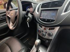 CHEVROLET TRACKER LTZ 1.8 16V 4×2 2015/2015 RENNER AUTOMÓVEIS LAJEADO / Carros no Vale