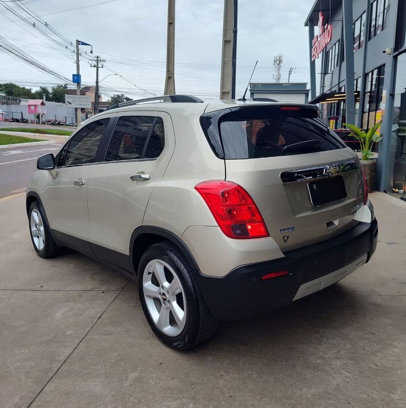 CHEVROLET TRACKER LTZ 1.8 16V 4×2 2015/2015 RENNER AUTOMÓVEIS LAJEADO / Carros no Vale