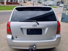 Toyota Corolla Fielder SW 1.8/ XEi 2005/2005 RENNER AUTOMÓVEIS LAJEADO / Carros no Vale
