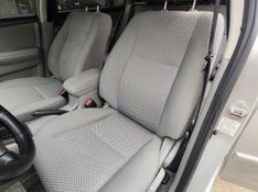 Toyota Corolla Fielder SW 1.8/ XEi 2005/2005 RENNER AUTOMÓVEIS LAJEADO / Carros no Vale