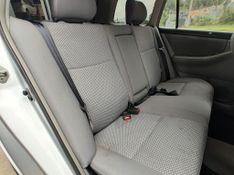 Toyota Corolla Fielder SW 1.8/ XEi 2005/2005 RENNER AUTOMÓVEIS LAJEADO / Carros no Vale