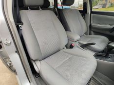 Toyota Corolla Fielder SW 1.8/ XEi 2005/2005 RENNER AUTOMÓVEIS LAJEADO / Carros no Vale