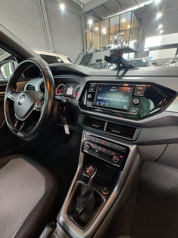 VOLKSWAGEN T-Cross Comfor 200 TSI 1.0 2019/2020 RENNER AUTOMÓVEIS LAJEADO / Carros no Vale VOLKSWAGEN T-Cross Comfor 200 TSI 1.0 2019/2020 RENNER AUTOMÓVEIS LAJEADO / Carros no Vale