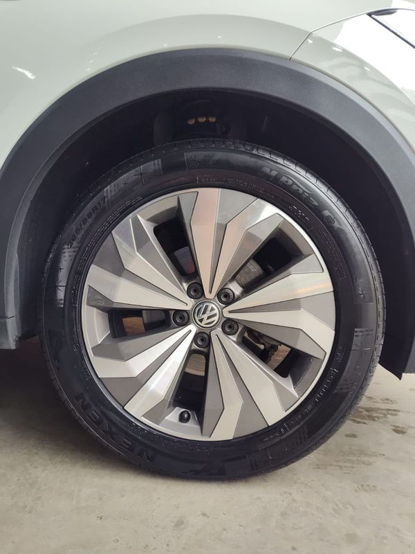 VOLKSWAGEN T-Cross Comfor 200 TSI 1.0 2019/2020 RENNER AUTOMÓVEIS LAJEADO / Carros no Vale VOLKSWAGEN T-Cross Comfor 200 TSI 1.0 2019/2020 RENNER AUTOMÓVEIS LAJEADO / Carros no Vale