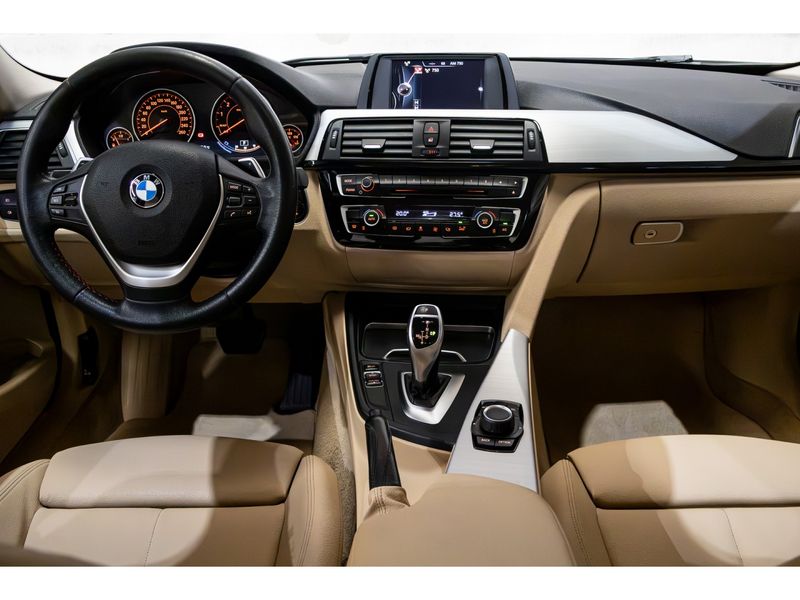 BMW 320i 2.0 SPORT 16V TURBO ACTIVE 2017/2017 PASTORE CAR COLLECTION BENTO GONÇALVES / Carros no Vale BMW 320i 2.0 SPORT 16V TURBO ACTIVE 2017/2017 PASTORE CAR COLLECTION BENTO GONÇALVES / Carros no Vale
