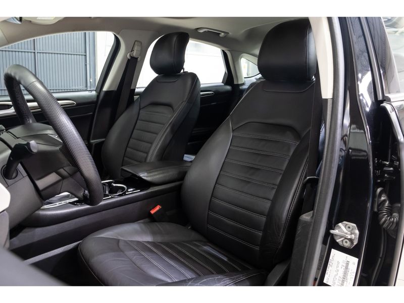 FORD FUSION 2.0 TITANIUM FWD 16V 2014/2015 PASTORE CAR COLLECTION BENTO GONÇALVES / Carros no Vale FORD FUSION 2.0 TITANIUM FWD 16V 2014/2015 PASTORE CAR COLLECTION BENTO GONÇALVES / Carros no Vale