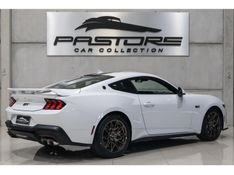 FORD MUSTANG 5.0 V8 GT PERFORMANCE 2025/2025 PASTORE CAR COLLECTION BENTO GONÇALVES / Carros no Vale