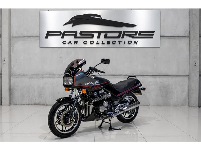 HONDA CBX 750 FOUR CBX 750 FOUR 1988/1988 PASTORE CAR COLLECTION BENTO GONÇALVES / Carros no Vale