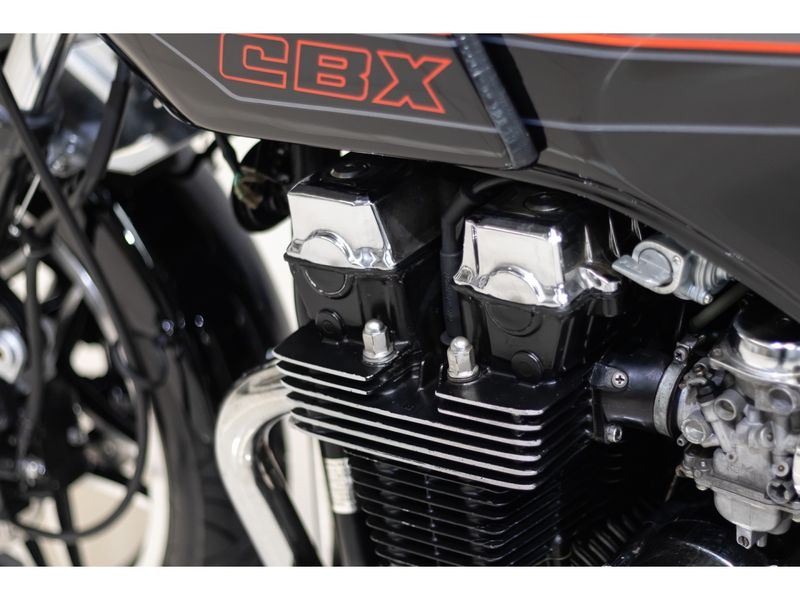 HONDA CBX 750 FOUR CBX 750 FOUR 1988/1988 PASTORE CAR COLLECTION BENTO GONÇALVES / Carros no Vale