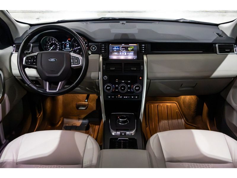 LAND ROVER DISCOVERY SPORT 2.0 16V SI4 TURBO SE 2019/2019 PASTORE CAR COLLECTION BENTO GONÇALVES / Carros no Vale LAND ROVER DISCOVERY SPORT 2.0 16V SI4 TURBO SE 2019/2019 PASTORE CAR COLLECTION BENTO GONÇALVES / Carros no Vale