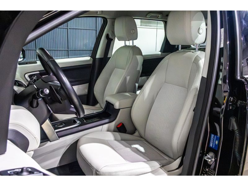 LAND ROVER DISCOVERY SPORT 2.0 16V SI4 TURBO SE 2019/2019 PASTORE CAR COLLECTION BENTO GONÇALVES / Carros no Vale LAND ROVER DISCOVERY SPORT 2.0 16V SI4 TURBO SE 2019/2019 PASTORE CAR COLLECTION BENTO GONÇALVES / Carros no Vale