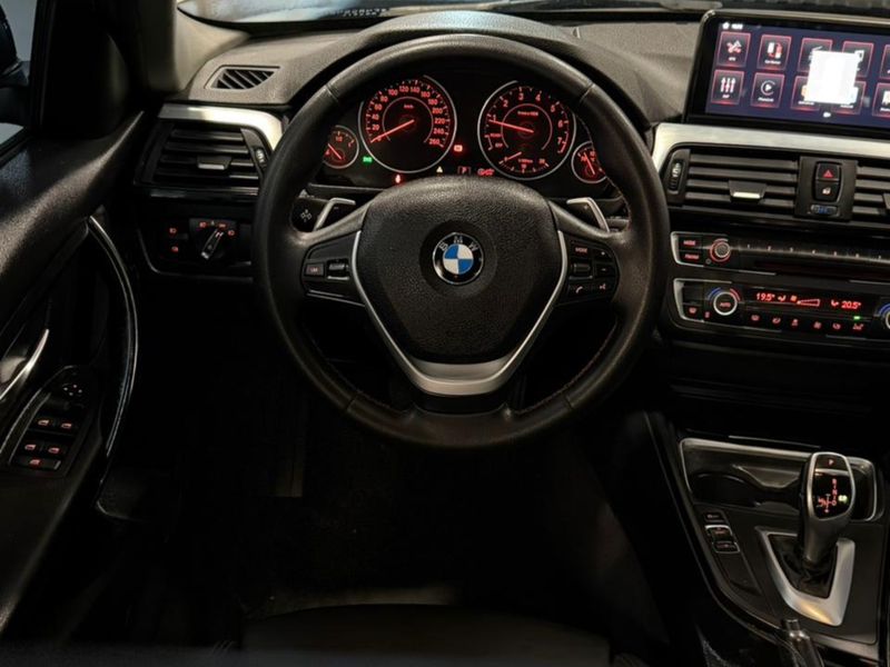 BMW 320i 2.0 16V TURBO ACTIVE 2015/2015 LEHMEN VEÍCULOS VENÂNCIO AIRES / Carros no Vale