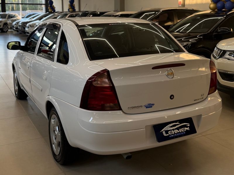 CHEVROLET CORSA 1.4 MPFI PREMIUM SEDAN 8V 2011/2012 LEHMEN VEÍCULOS VENÂNCIO AIRES / Carros no Vale