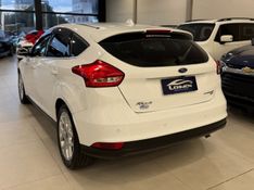 FORD FOCUS 2.0 TITANIUM 16V POWERSHIFT 2015/2016 LEHMEN VEÍCULOS VENÂNCIO AIRES / Carros no Vale
