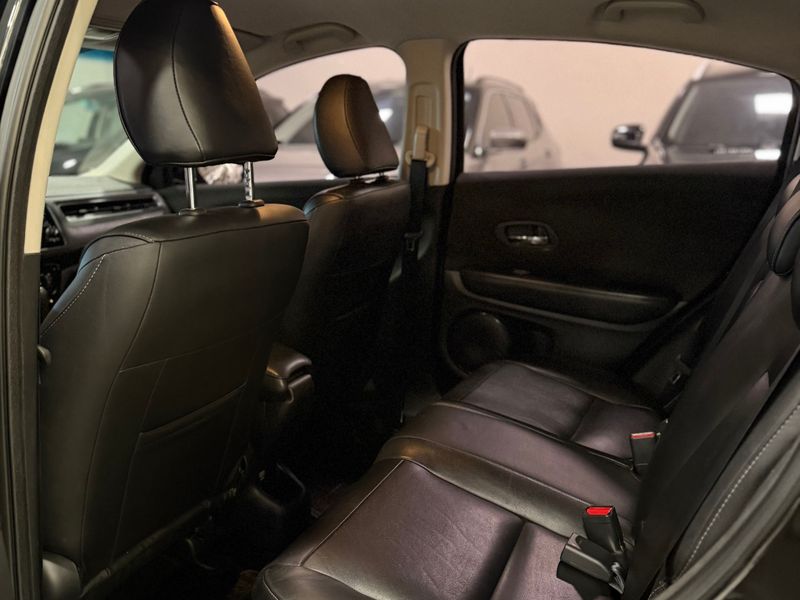 HONDA HR-V 1.8 16V EX 2015/2016 LEHMEN VEÍCULOS VENÂNCIO AIRES / Carros no Vale HONDA HR-V 1.8 16V EX 2015/2016 LEHMEN VEÍCULOS VENÂNCIO AIRES / Carros no Vale