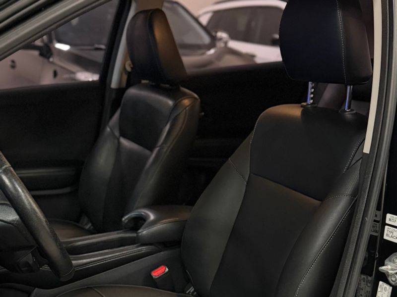 HONDA HR-V 1.8 16V EX 2015/2016 LEHMEN VEÍCULOS VENÂNCIO AIRES / Carros no Vale HONDA HR-V 1.8 16V EX 2015/2016 LEHMEN VEÍCULOS VENÂNCIO AIRES / Carros no Vale