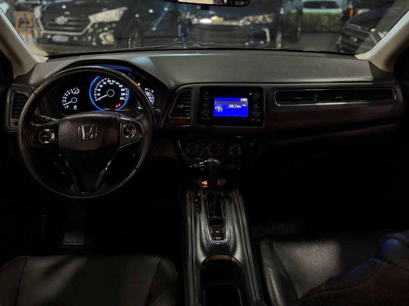 HONDA HR-V 1.8 16V EX 2015/2016 LEHMEN VEÍCULOS VENÂNCIO AIRES / Carros no Vale HONDA HR-V 1.8 16V EX 2015/2016 LEHMEN VEÍCULOS VENÂNCIO AIRES / Carros no Vale
