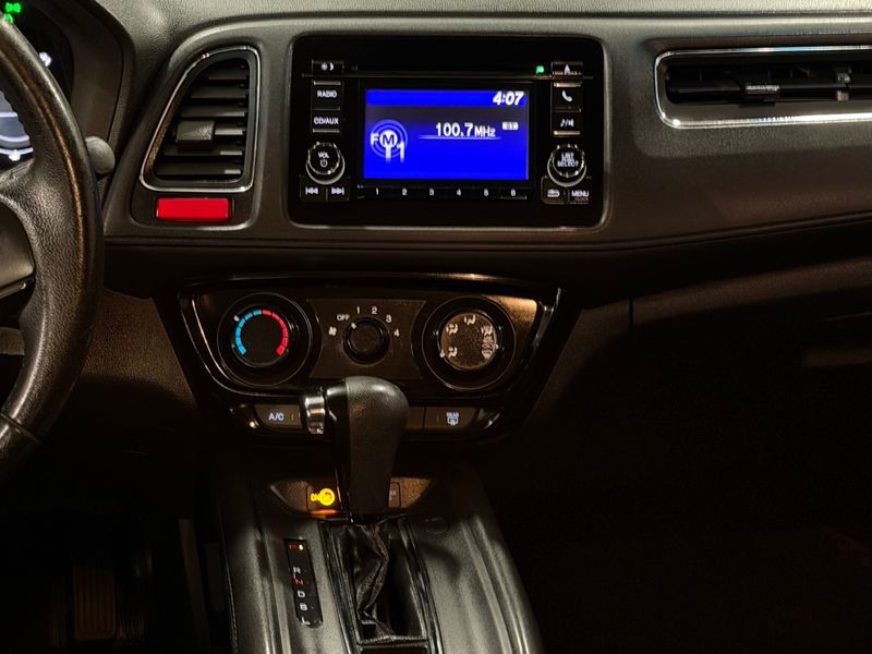 HONDA HR-V 1.8 16V EX 2015/2016 LEHMEN VEÍCULOS VENÂNCIO AIRES / Carros no Vale HONDA HR-V 1.8 16V EX 2015/2016 LEHMEN VEÍCULOS VENÂNCIO AIRES / Carros no Vale