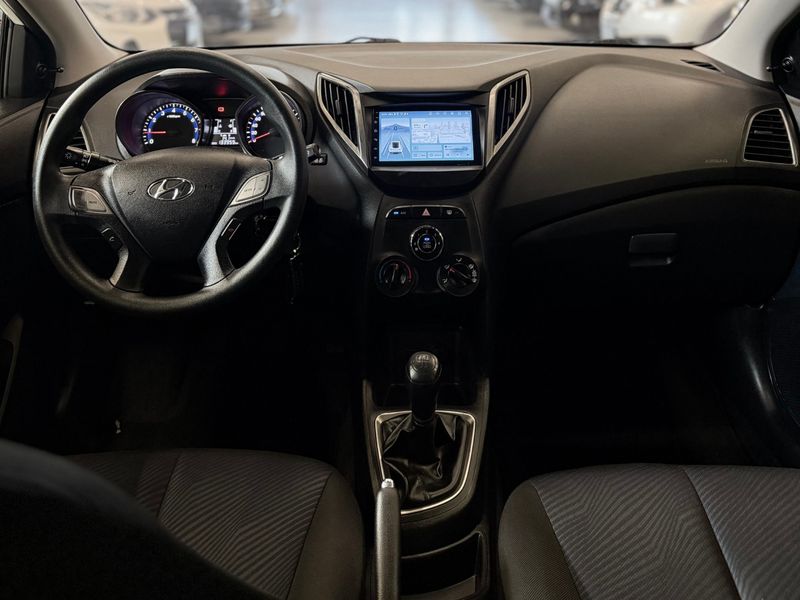 HYUNDAI HB20S 1.6 COMFORT STYLE 16V 2013/2014 LEHMEN VEÍCULOS VENÂNCIO AIRES / Carros no Vale