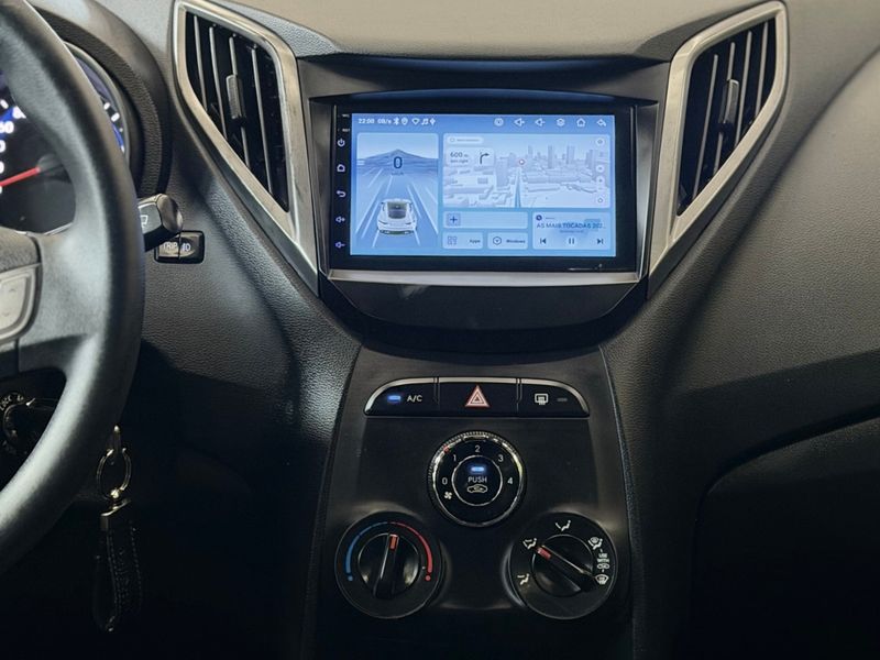 HYUNDAI HB20S 1.6 COMFORT STYLE 16V 2013/2014 LEHMEN VEÍCULOS VENÂNCIO AIRES / Carros no Vale