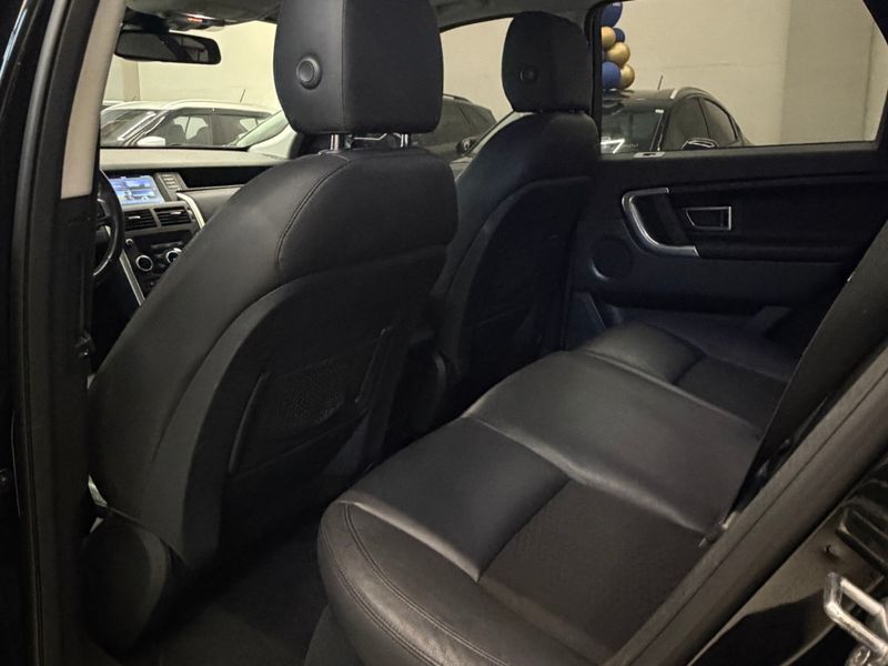 LAND ROVER DISCOVERY SPORT 2.0 16V SI4 TURBO SE 2017/2018 LEHMEN VEÍCULOS VENÂNCIO AIRES / Carros no Vale