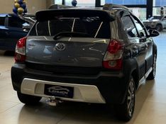 TOYOTA ETIOS CROSS 1.5 16V 2014/2015 LEHMEN VEÍCULOS VENÂNCIO AIRES / Carros no Vale