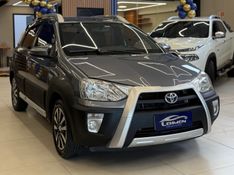 TOYOTA ETIOS CROSS 1.5 16V 2014/2015 LEHMEN VEÍCULOS VENÂNCIO AIRES / Carros no Vale