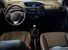 TOYOTA ETIOS CROSS 1.5 16V 2014/2015 LEHMEN VEÍCULOS VENÂNCIO AIRES / Carros no Vale