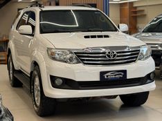 TOYOTA HILUX 3.0 SRV 4X4 CD 16V TURBO INTERCOOLER 2012/2013 LEHMEN VEÍCULOS VENÂNCIO AIRES / Carros no Vale