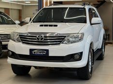TOYOTA HILUX 3.0 SRV 4X4 CD 16V TURBO INTERCOOLER 2012/2013 LEHMEN VEÍCULOS VENÂNCIO AIRES / Carros no Vale