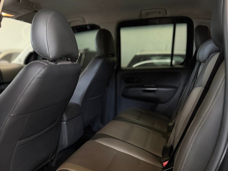 VOLKSWAGEN AMAROK 2.0 4X4 CD 16V TURBO INTERCOOLER 2013/2014 LEHMEN VEÍCULOS VENÂNCIO AIRES / Carros no Vale