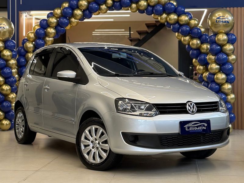 VOLKSWAGEN FOX 1.0 MI 8V 2013/2014 LEHMEN VEÍCULOS VENÂNCIO AIRES / Carros no Vale