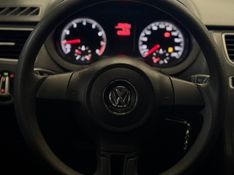 VOLKSWAGEN FOX 1.0 MI 8V 2013/2014 LEHMEN VEÍCULOS VENÂNCIO AIRES / Carros no Vale