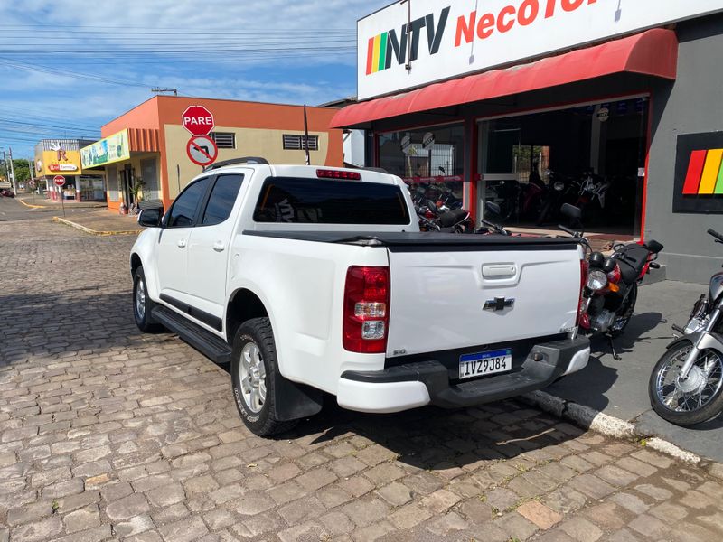 Chevrolet S-10 Cab Dupla Lt 4×2 2.5l Flexpower 2014/2014 NECO TOLATI VEÍCULOS VENÂNCIO AIRES / Carros no Vale Chevrolet S-10 Cab Dupla Lt 4×2 2.5l Flexpower 2014/2014 NECO TOLATI VEÍCULOS VENÂNCIO AIRES / Carros no Vale
