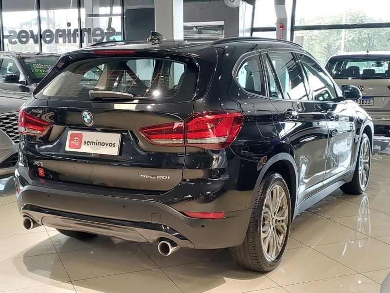 BMW X1 2.0 16V TURBO ACTIVEFLEX SDRIVE20I 4P AUTOMÁTICO 2020/2021 BETIOLO NOVOS E SEMINOVOS LAJEADO / Carros no Vale