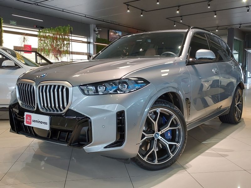 BMW X5 3.0 I6 TURBO HÍBRIDO XDRIVE50E M SPORT AUTOMÁTICO 2025/2025 BETIOLO NOVOS E SEMINOVOS LAJEADO / Carros no Vale