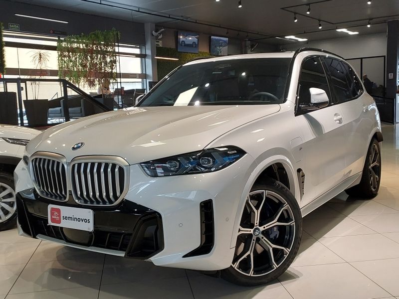 BMW X5 3.0 I6 TURBO HÍBRIDO XDRIVE50E M SPORT AUTOMÁTICO 2025/2025 BETIOLO NOVOS E SEMINOVOS LAJEADO / Carros no Vale