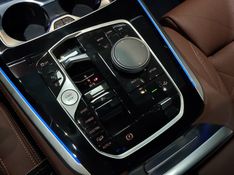 BMW X5 3.0 I6 TURBO HÍBRIDO XDRIVE50E M SPORT AUTOMÁTICO 2025/2025 BETIOLO NOVOS E SEMINOVOS LAJEADO / Carros no Vale