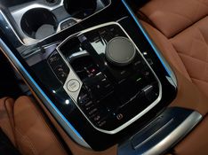 BMW X5 3.0 I6 TURBO HÍBRIDO XDRIVE50E M SPORT AUTOMÁTICO 2025/2025 BETIOLO NOVOS E SEMINOVOS LAJEADO / Carros no Vale