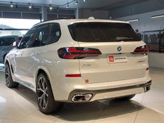 BMW X5 3.0 I6 TURBO HÍBRIDO XDRIVE50E M SPORT AUTOMÁTICO 2025/2025 BETIOLO NOVOS E SEMINOVOS LAJEADO / Carros no Vale