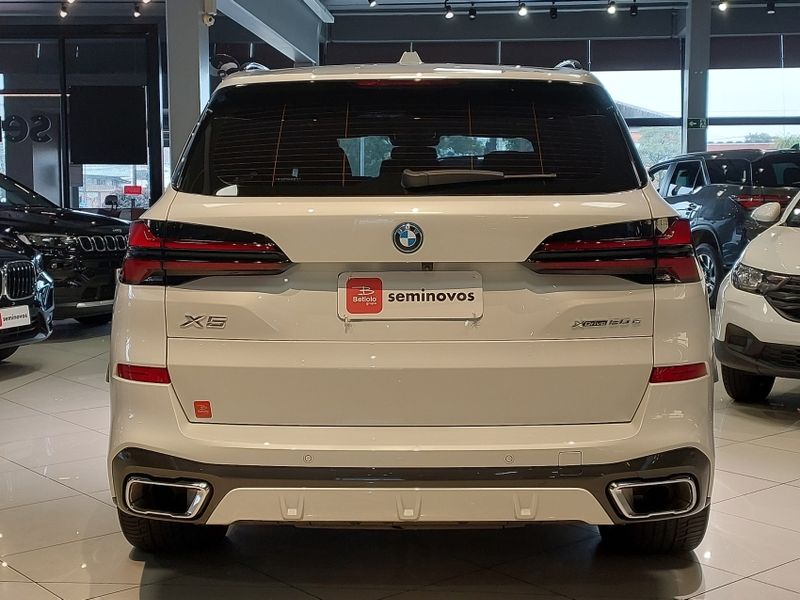 BMW X5 3.0 I6 TURBO HÍBRIDO XDRIVE50E M SPORT AUTOMÁTICO 2025/2025 BETIOLO NOVOS E SEMINOVOS LAJEADO / Carros no Vale