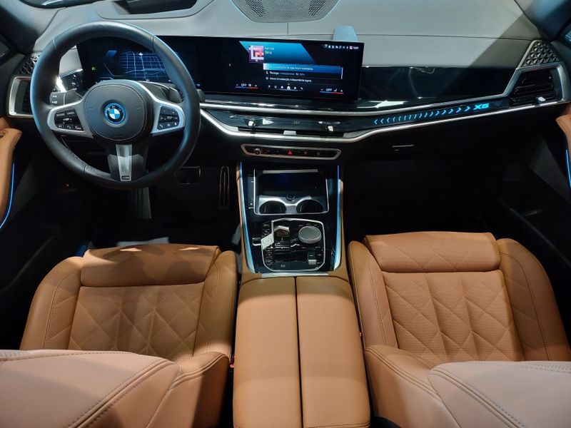 BMW X5 3.0 I6 TURBO HÍBRIDO XDRIVE50E M SPORT AUTOMÁTICO 2025/2025 BETIOLO NOVOS E SEMINOVOS LAJEADO / Carros no Vale
