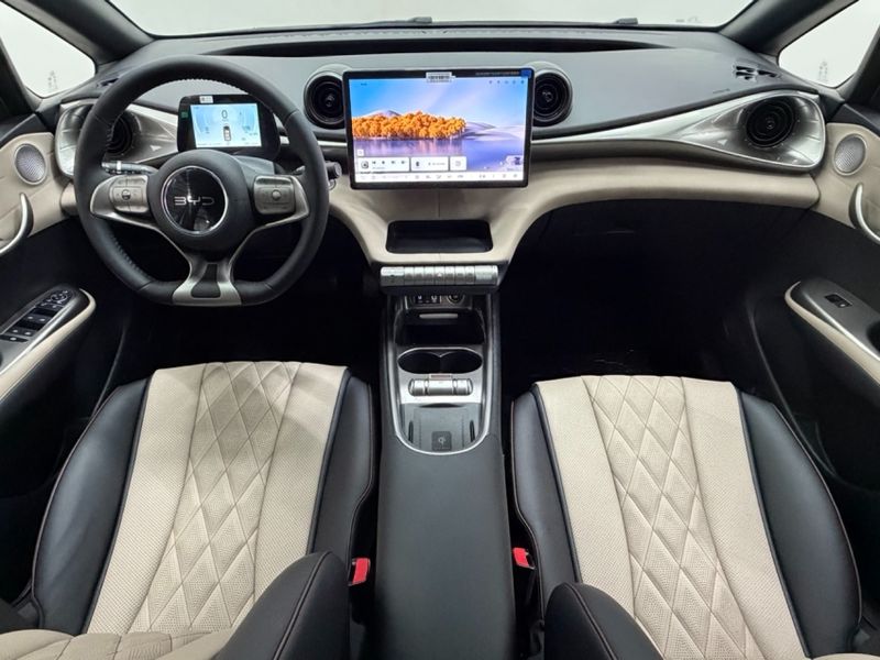 BYD DOLPHIN 44,9 KW ELÉTRICO GS 2026/2027 BETIOLO NOVOS E SEMINOVOS LAJEADO / Carros no Vale