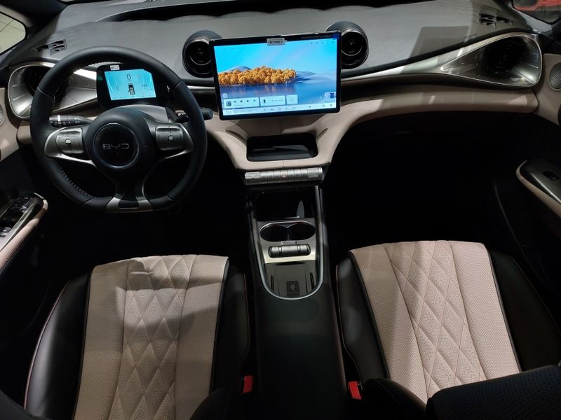 BYD DOLPHIN 44,9 KW ELÉTRICO GS 2026/2027 BETIOLO NOVOS E SEMINOVOS LAJEADO / Carros no Vale BYD DOLPHIN 44,9 KW ELÉTRICO GS 2026/2027 BETIOLO NOVOS E SEMINOVOS LAJEADO / Carros no Vale