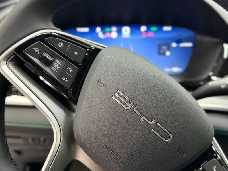 BYD SONG PLUS 1.5 DM-I TURBO HÍBRIDO AUTOMÁTICO 2026/2027 BETIOLO NOVOS E SEMINOVOS LAJEADO / Carros no Vale