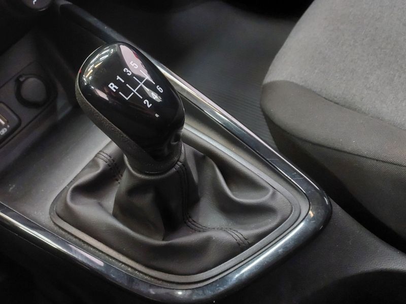 Chevrolet ONIX 1.0 FLEX MANUAL 2024/2025 BETIOLO NOVOS E SEMINOVOS LAJEADO / Carros no Vale