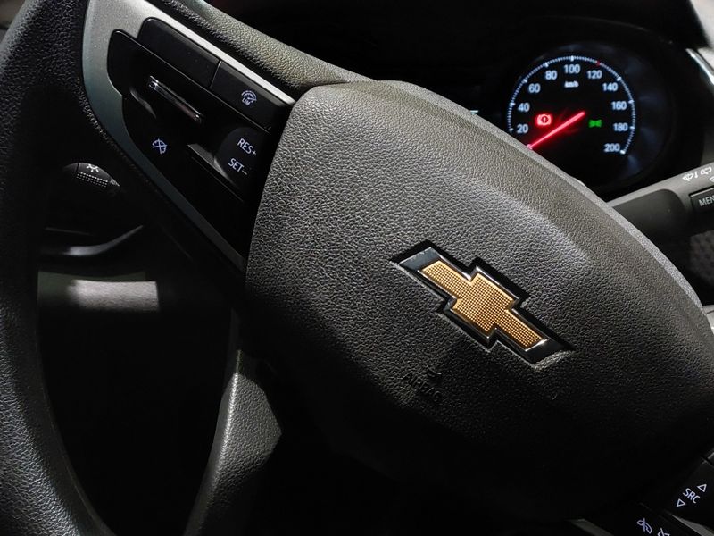 Chevrolet ONIX 1.0 FLEX MANUAL 2023/2024 BETIOLO NOVOS E SEMINOVOS LAJEADO / Carros no Vale Chevrolet ONIX 1.0 FLEX MANUAL 2023/2024 BETIOLO NOVOS E SEMINOVOS LAJEADO / Carros no Vale