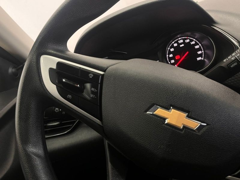 Chevrolet ONIX 1.0 FLEX MANUAL 2024/2025 BETIOLO NOVOS E SEMINOVOS LAJEADO / Carros no Vale Chevrolet ONIX 1.0 FLEX MANUAL 2024/2025 BETIOLO NOVOS E SEMINOVOS LAJEADO / Carros no Vale