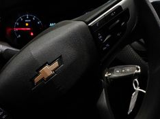 Chevrolet ONIX 1.0 FLEX MANUAL 2023/2024 BETIOLO NOVOS E SEMINOVOS LAJEADO / Carros no Vale